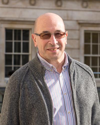 Professor-Alexander-Schluger