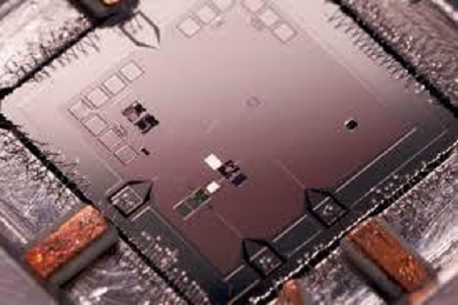 Neon FIB solves loss issue in superconducting nanowire devices